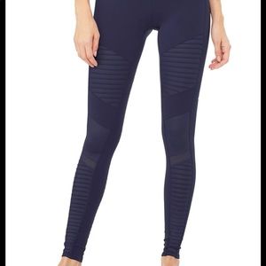Alo moto yoga pants. New with tags.